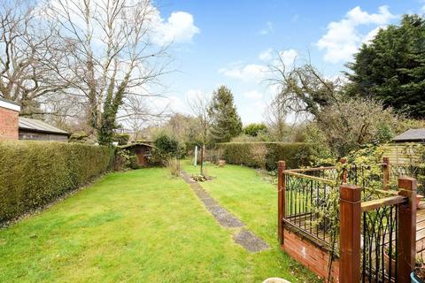 undefined, Coronation Rd, Yateley GU46