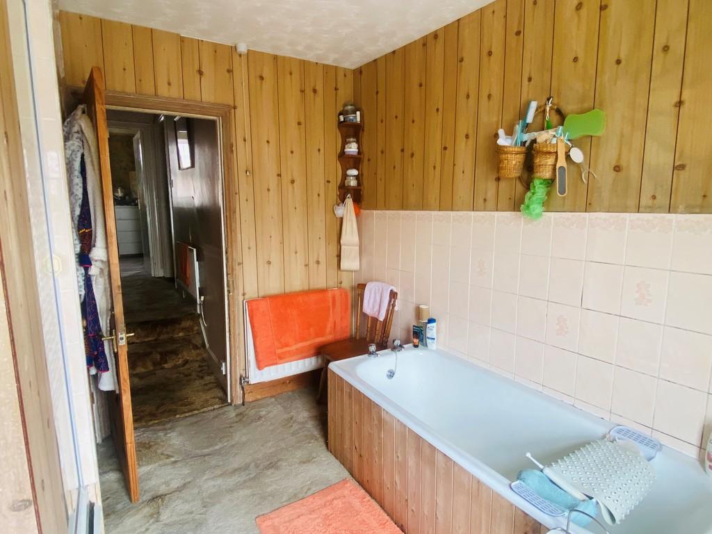 Bathroom1