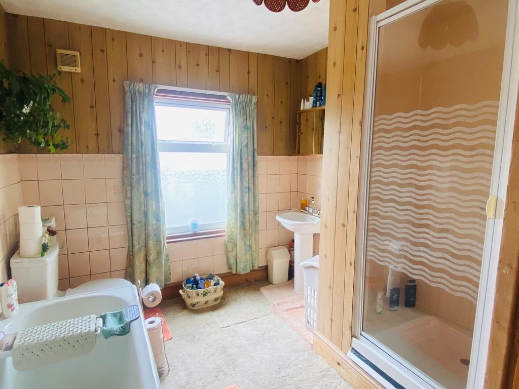 Bathroom2