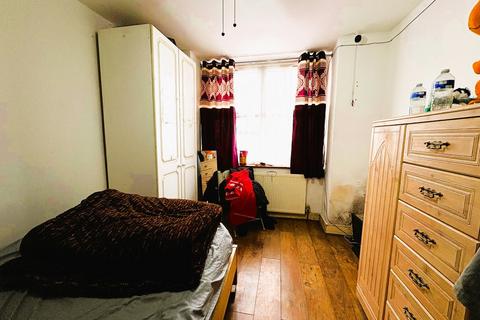 undefined, Dagmar Road, Southall
