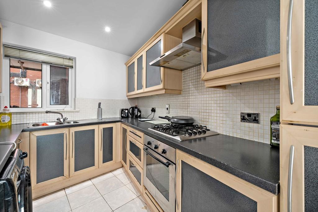 28 Bakers Court, Steam Mill Street, CH3 5 AD1