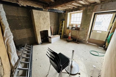 3 bedroom cottage for sale, High Street, Highworth SN6