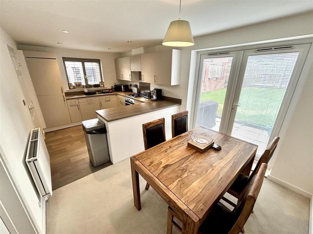Open Plan Kitchen and Dining Room