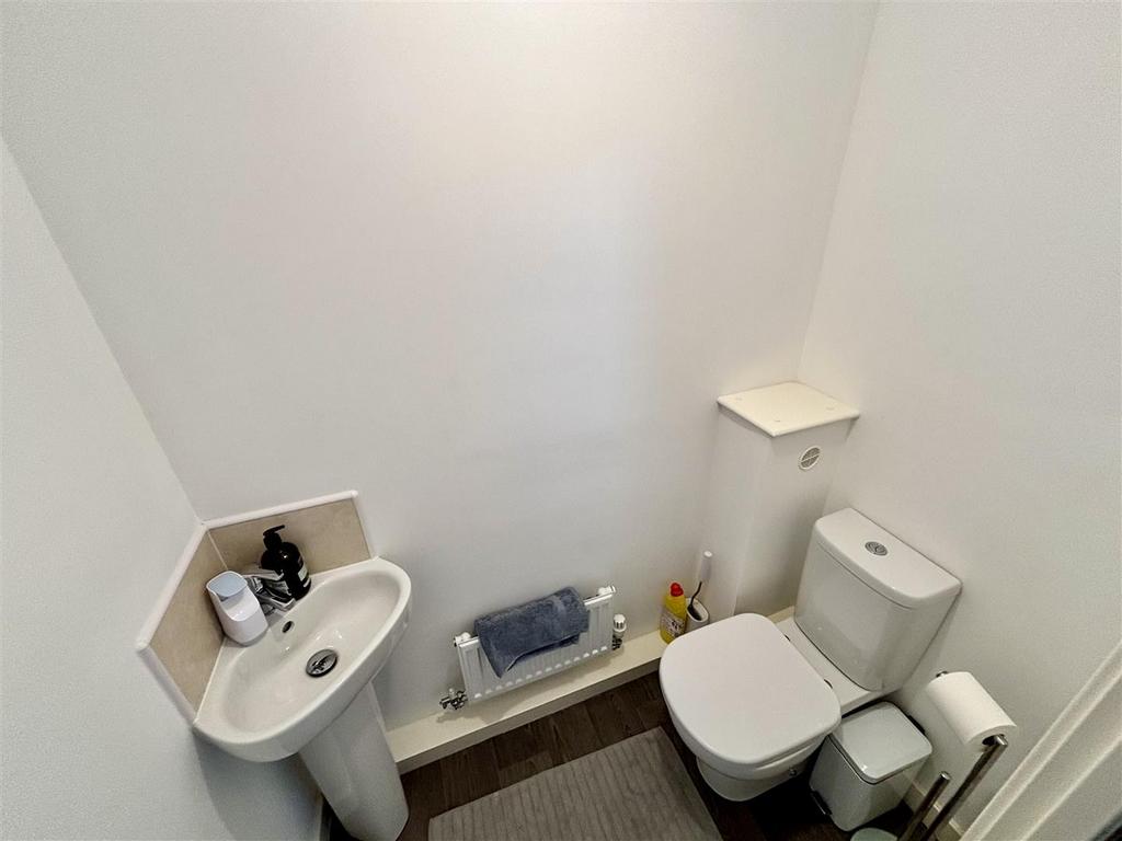 Cloakroom/WC