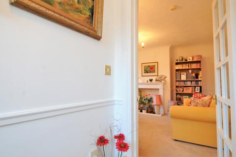 undefined, War Memorial Place, Henley-on-Thames, RG9