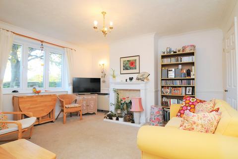undefined, War Memorial Place, Henley-on-Thames, RG9