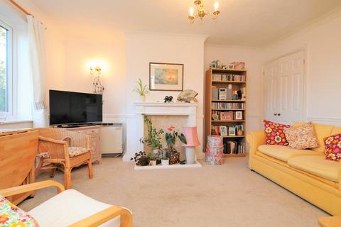 undefined, War Memorial Place, Henley-on-Thames, RG9