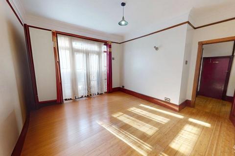 2 bedroom ground floor flat for sale, Fairview Road, London SW16