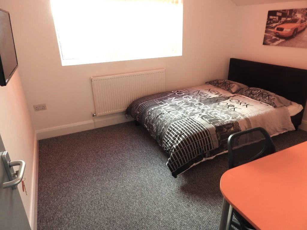 Bed3..