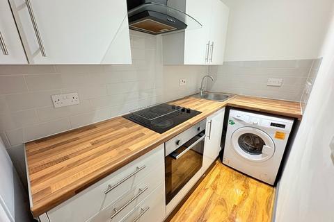 1 bedroom apartment to rent, Portland Street, Swansea