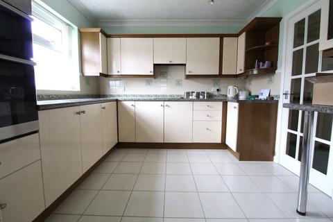 4 bedroom terraced house for sale, Manor Road, Sandy