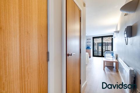 Studio to rent, Browning Street, Birmingham B16