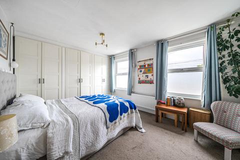 2 bedroom maisonette for sale, Rutland Walk, London