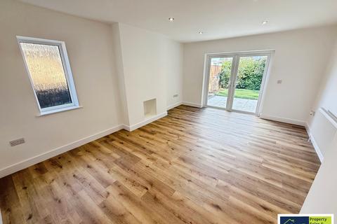 2 bedroom bungalow for sale, Saddington Road, Fleckney, Leicester, Leicestershire