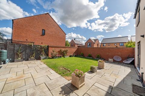 3 bedroom detached house for sale, Sapphire Road, Bishops Cleeve, Cheltenham