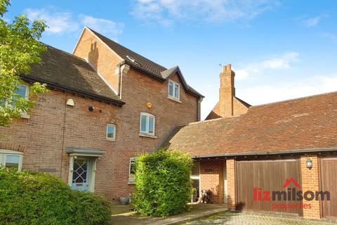 Repton Road, Swadlincote DE11