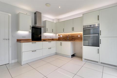 3 bedroom semi-detached house for sale, Birdwood Crescent, Bideford, Devon, EX39