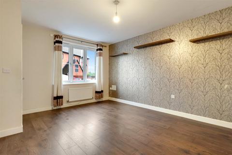 3 bedroom semi-detached house for sale, Birdwood Crescent, Bideford, Devon, EX39