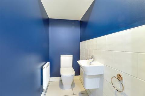 3 bedroom semi-detached house for sale, Birdwood Crescent, Bideford, Devon, EX39