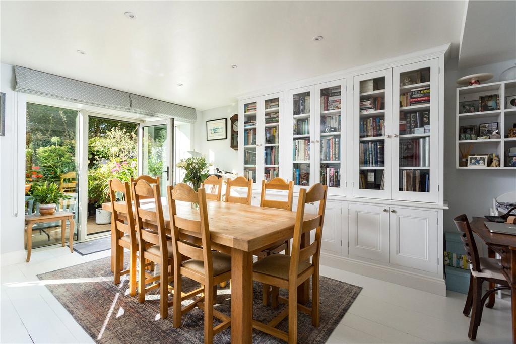 Sitting/Dining Room