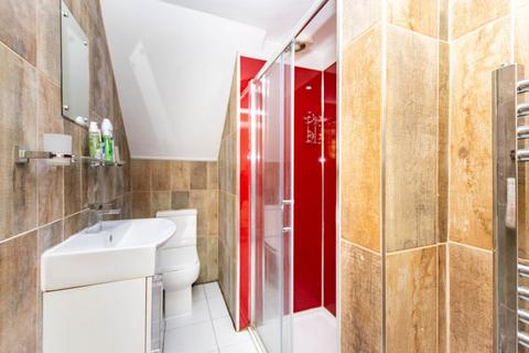 4 bedroom house to rent, Saint Chads Drive, Leeds LS6
