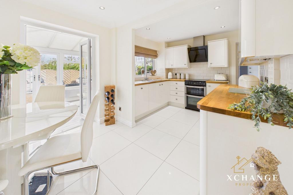 Kitchen/Dining