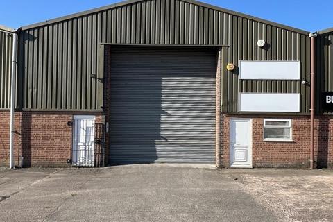 Warehouse to rent, 5 New Rd Hixon ST18 0PJ