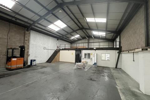Warehouse to rent, 5 New Rd Hixon ST18 0PJ