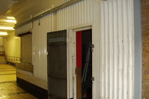Retail property (high street) to rent, Hackney Rd London E2 9EG