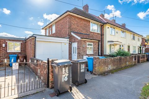 2 bedroom end of terrace house for sale, Griffin Road, Hull HU9