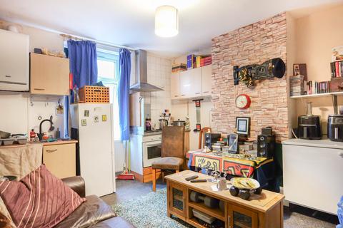 3 bedroom terraced house for sale, Recreation Crescent, Leeds LS11