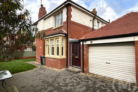 Pembroke Avenue, Bispham