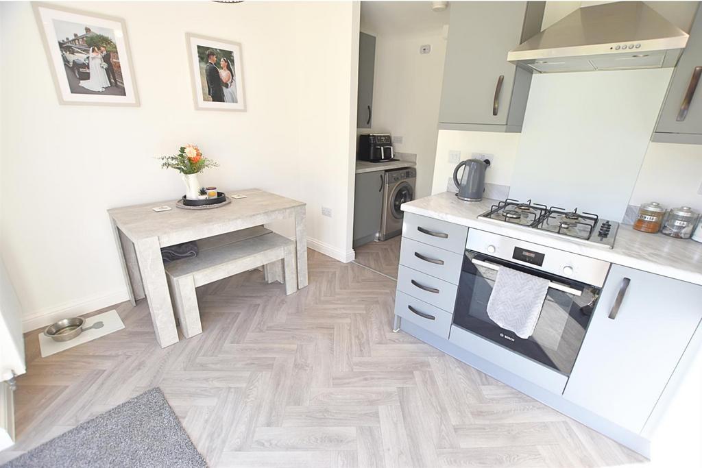 Kitchen diner