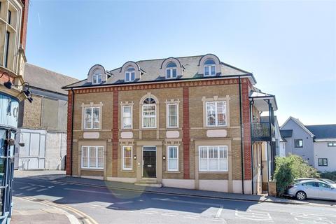 undefined, Bell Sands, Leigh-On-Sea SS9