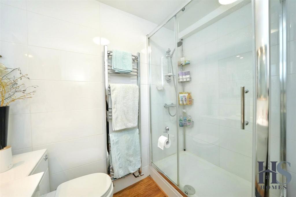 SHOWER3.jpg