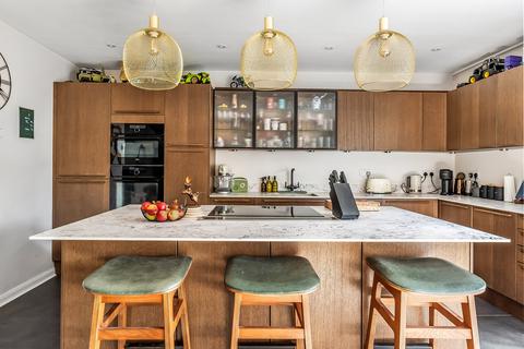 3 bedroom terraced house for sale, Bessels Way, Sevenoaks, Kent