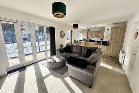 undefined, Arthur Maybury Close, Ashford TN23