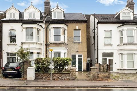 2 bedroom flat to rent, London NW2