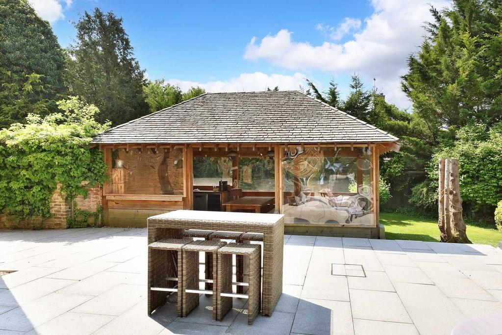 Outdoor Pagola