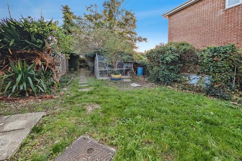 undefined, Netley Abbey SO31
