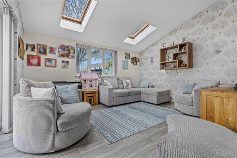 undefined, Brian Road, Harlington