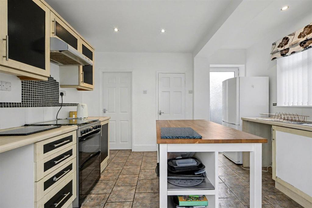 Kitchen 3.jpeg