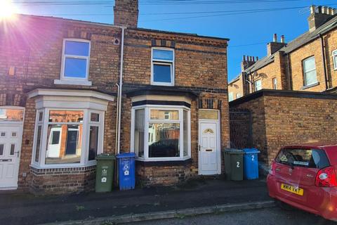 2 bedroom terraced house for sale, Derwent Street, Scarborough