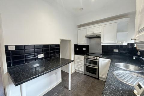 2 bedroom terraced house for sale, Derwent Street, Scarborough