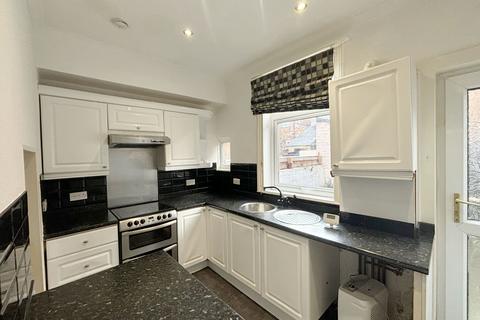 2 bedroom terraced house for sale, Derwent Street, Scarborough