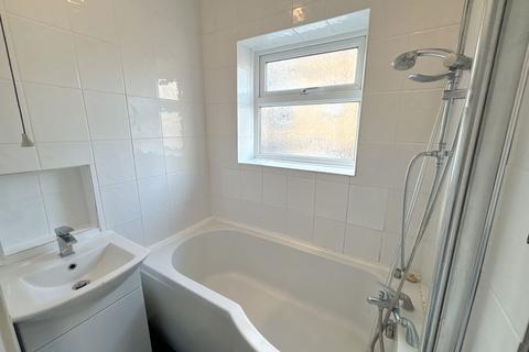 2 bedroom terraced house for sale, Derwent Street, Scarborough