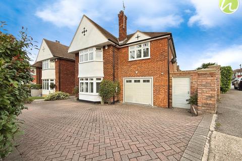 100 Lampits Hill, Corringham, Stanford-le-hope, SS17 9AH