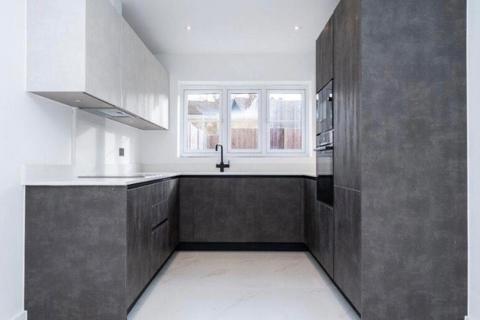 undefined, Carter Row, Chapel Croft, Chipperfield, Kings Langley, Hertfordshire, WD4