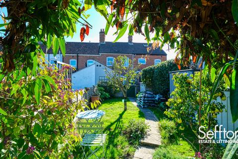 2 bedroom cottage for sale, Yarmouth Road, Norwich, Norfolk