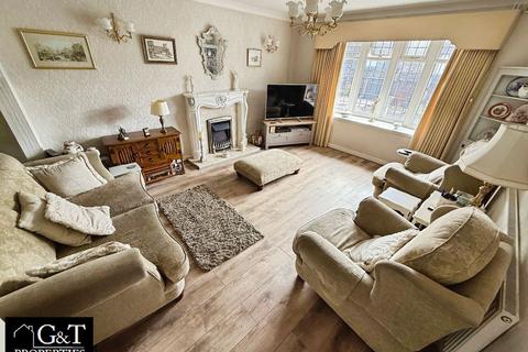 3 bedroom detached house for sale, Dingle View, Dudley